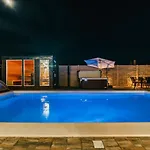 Topart Appartement Algyo