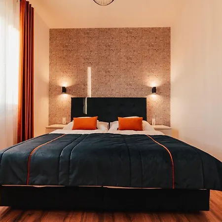 Apartment Topart ***** Algyo