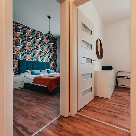Topart ***** Apartment