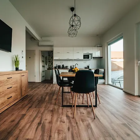 Topart ***** Apartment